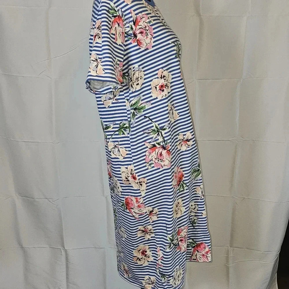 Joules flower and stripe‎ t-shirt dress - Picture 6 of 10
